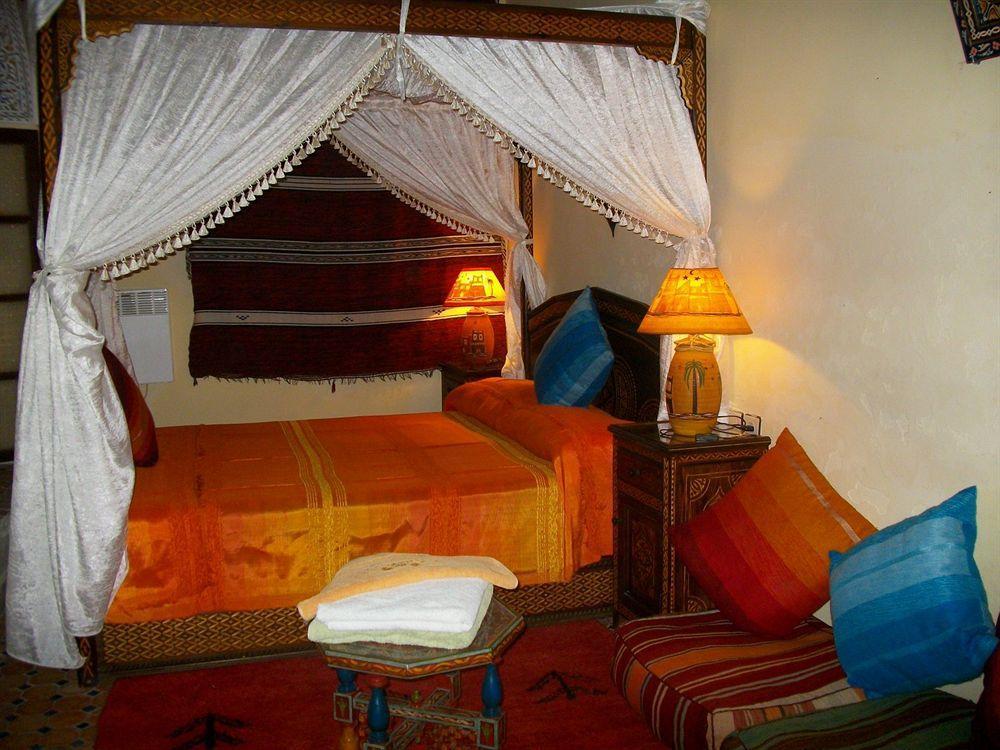 Riad Idrissi مكناز المظهر الخارجي الصورة