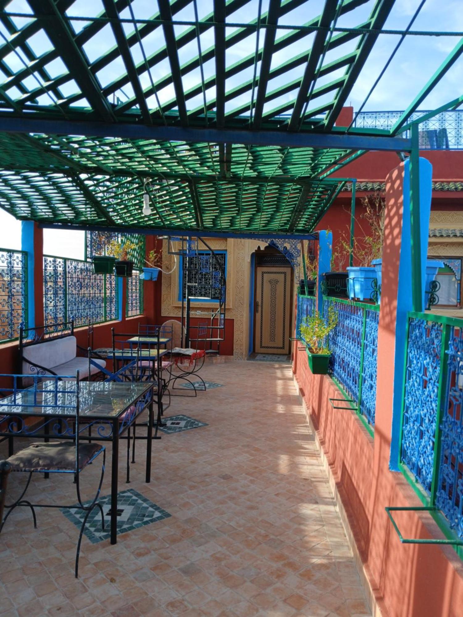 Riad Idrissi مكناز المظهر الخارجي الصورة