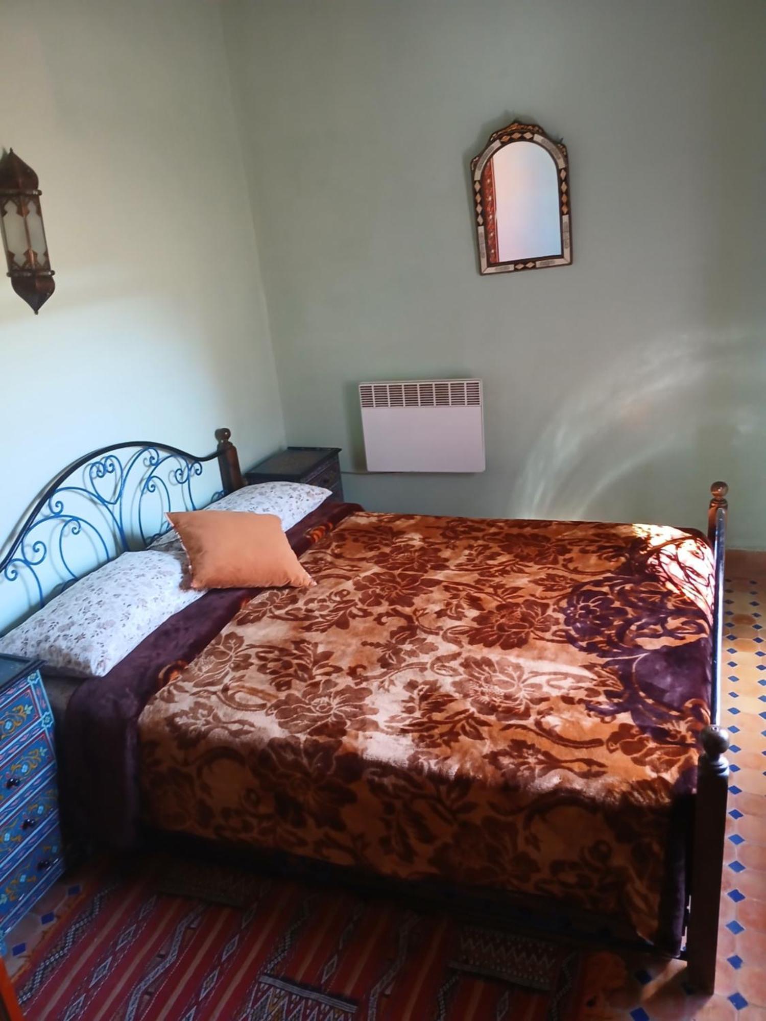 Riad Idrissi مكناز المظهر الخارجي الصورة