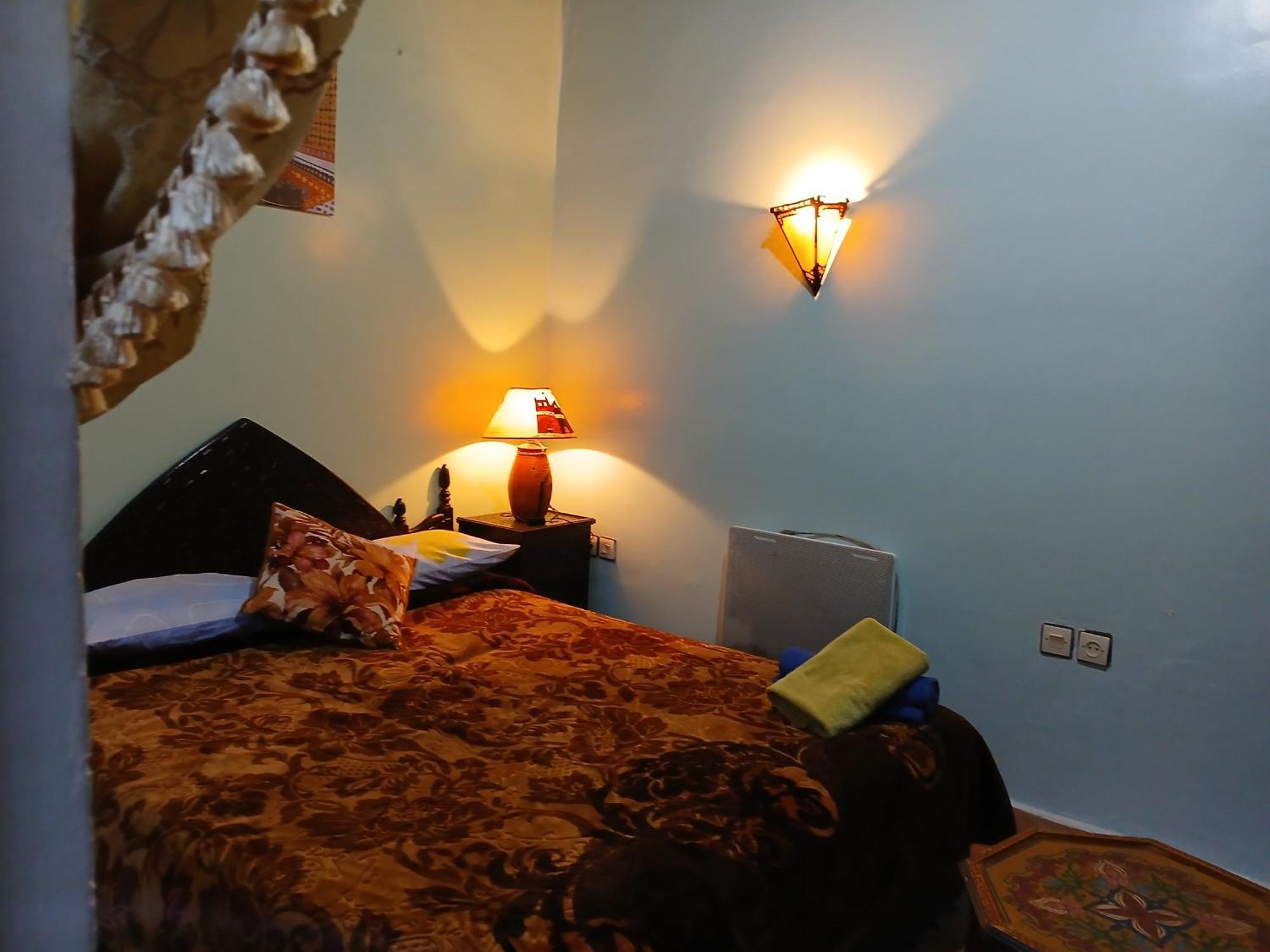 Riad Idrissi مكناز المظهر الخارجي الصورة