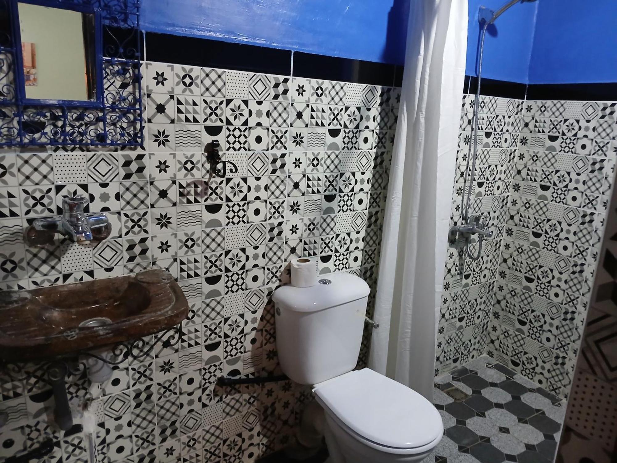 Riad Idrissi مكناز المظهر الخارجي الصورة