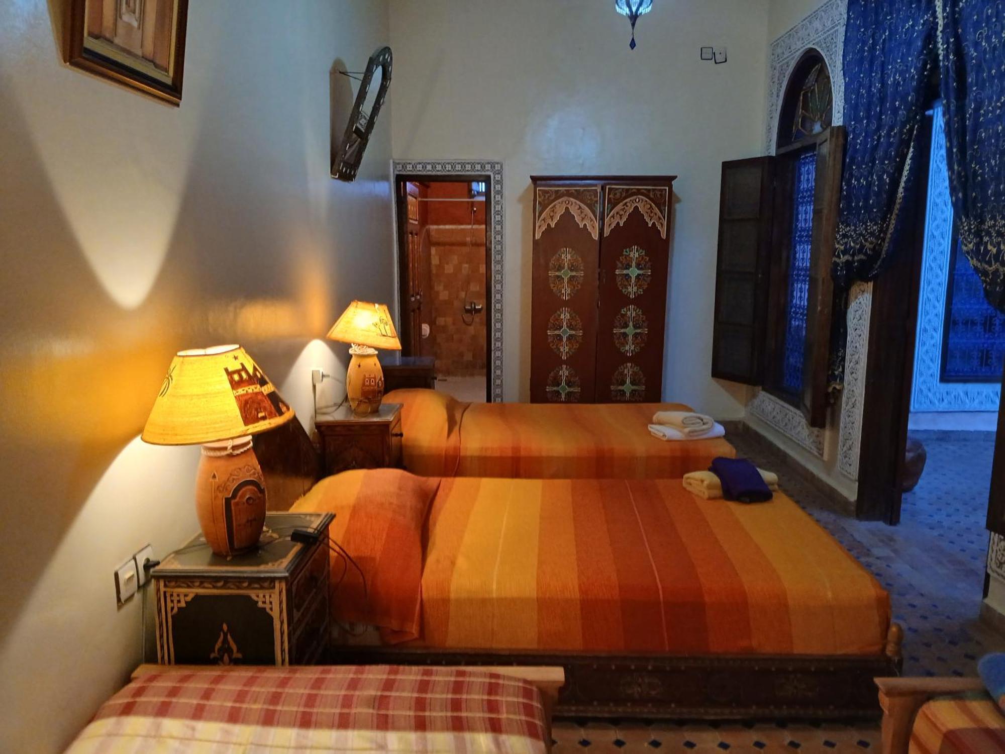 Riad Idrissi مكناز المظهر الخارجي الصورة